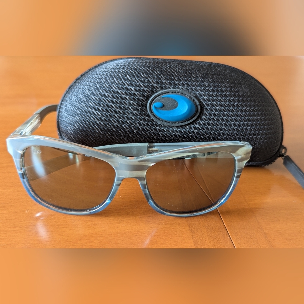 Costa Ocearch Vela Ladies Sunglasses EUC